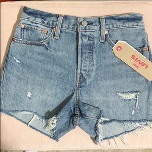 Wedgie Fit Levi Jean Shorts
